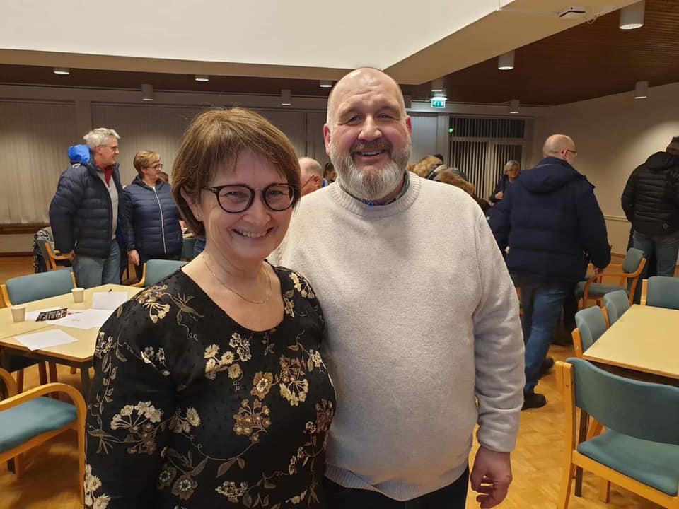 FORNØYDE: Ordfører Rune Grenberg og Anita Sæthre Goplen, som ledet workshopen, er meget fornøyde med det åpne møtet. Foto: Grue kommune
