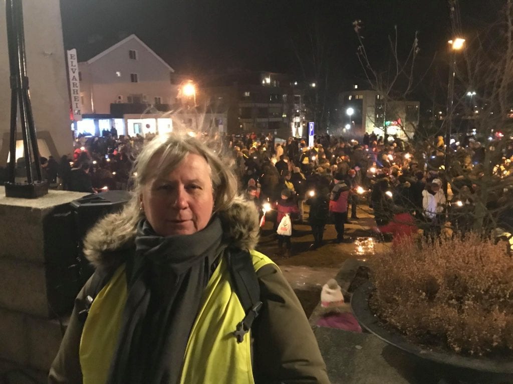 FORNØYD: Initiativtaker Anne-Britt Myrvold er meget fornøyd med oppmøtet fredag kveld. Foto: Mari Nyberget