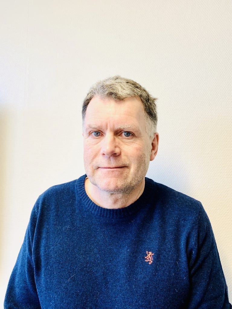 EKSTRA BETYDNING: Rektor ved Grue barne- og ungdomsskole sier det var ekstra fint å samles til konsert i dag. Foto: Liv Rønnaug B. Lilleåsen