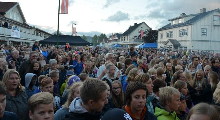 KAN BLI FLYTTET: SolørMart'n kan bli flyttet til august dersom det ikke lar seg gjennomføre i slutten av juni. Her fra en tidligere åpningskonsert.