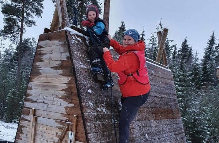 MORO: Det var mye lek og moro på kveldsmatturen i Grue denne uka. Foto: Barnas Turlag Solør