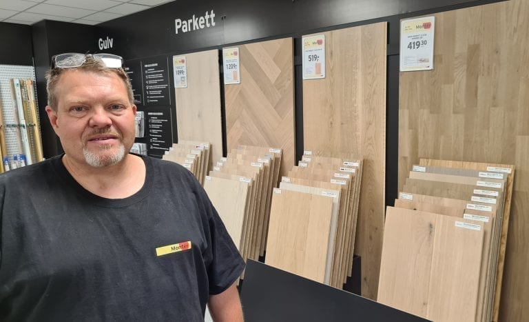 HAR DOBLET AREALET: Byggevarehuset til Montér Flisa har blitt mer enn dobbelt så stort. Torsdag nyåpner Frank Roar Skoglund og de ansatte butikken, og de håper på fortsatt bra trafikk i Flobergshagen.