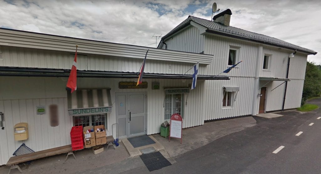 NYTT HÅP: Sundelins Handel skal mandag få ny beskjed fra Systembolaget om de kan selge deres varer eller ikke. Foto: Google Maps.