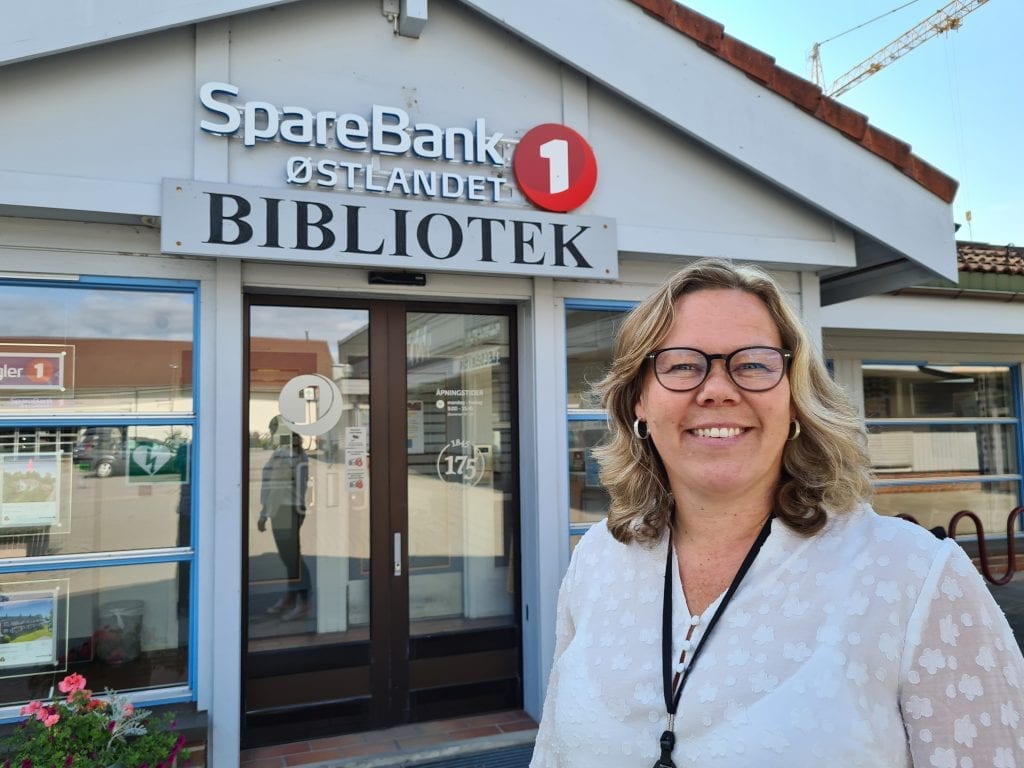 HÅPER PÅ MANGE SØKNADER: Annica Sørlundsengen er ny banksjef for Sparebank1 Østlandet i Solør. Nå nærmer det seg søknadsfrist hos Sparebankstiftelsen Hedmark, og hun håper på mange søknader fra lokale prosjekter.