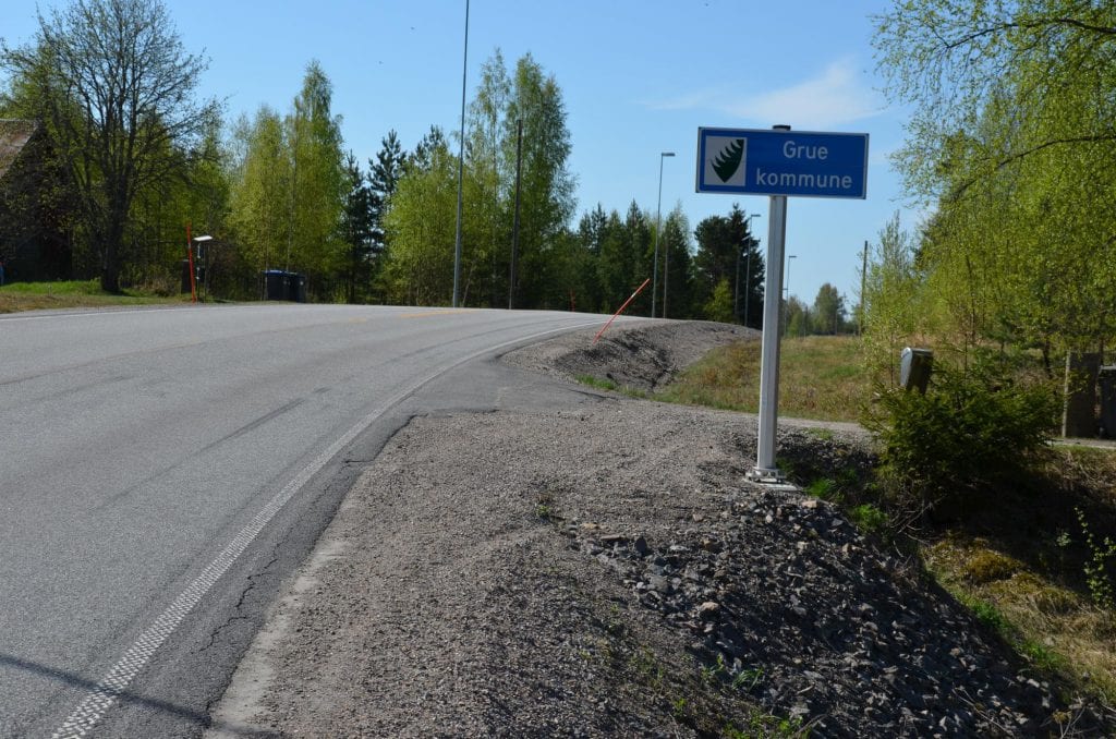 UTBRUDD: Totalt er ti personer bekreftet smittet av korona de siste to dagene i Grue. Nå strammer kommunen inn.