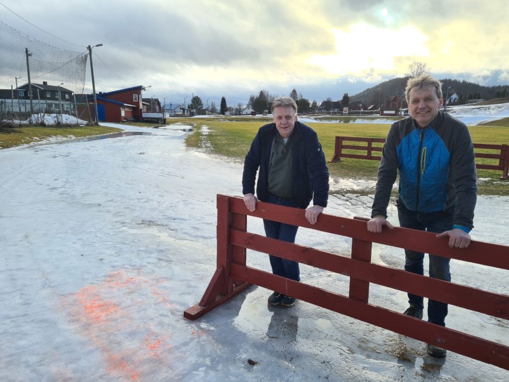 SKI HELE ÅRET: Roy Erik Myrvang (til venstre) og Ola Håkonsen gleder seg til å løfte Idrettsparken enda et hakk. Neste år blir det mulig å gå på rulleski i Idrettsparken.