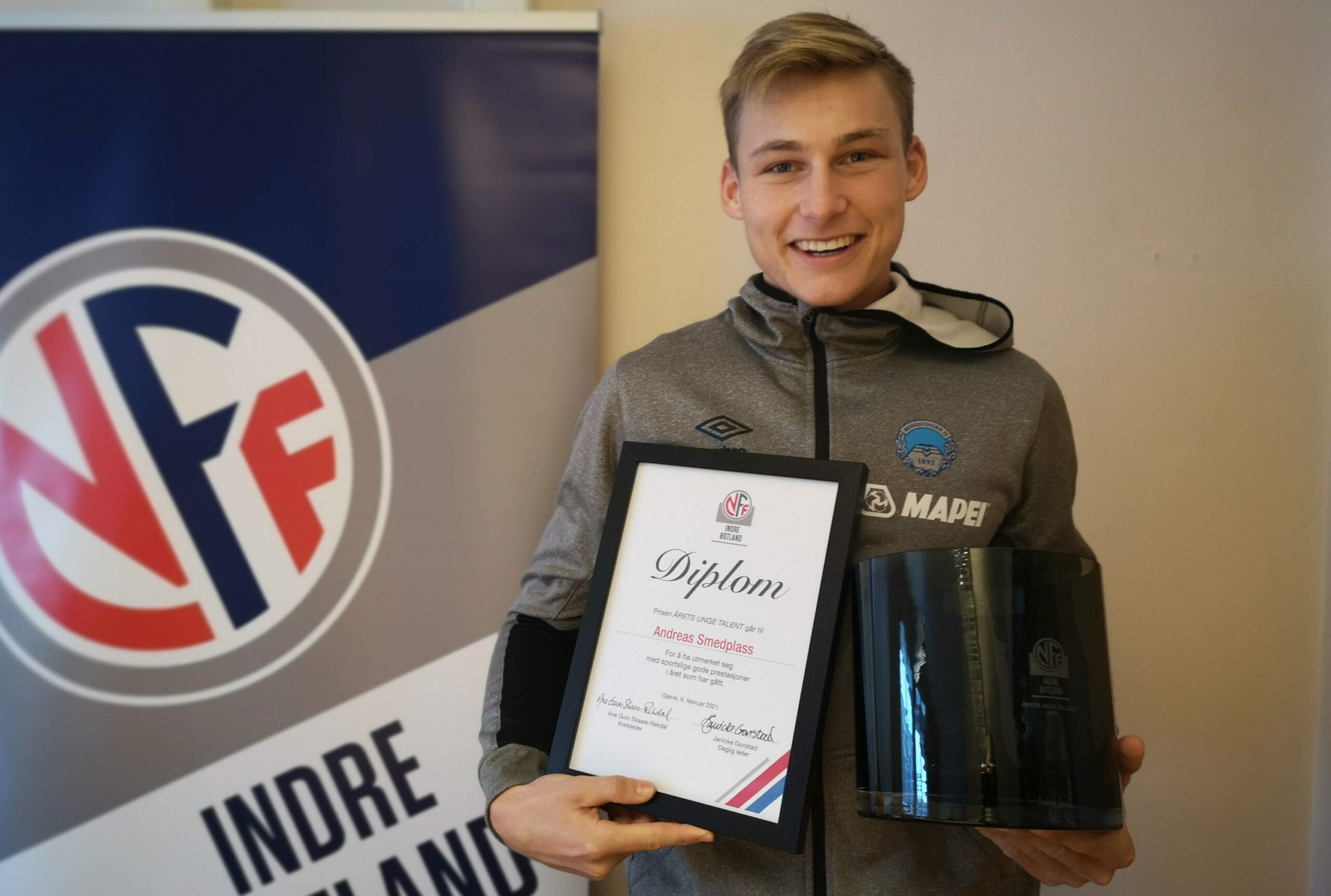 VANT PRISEN: Andreas Smedplass fra Flisa ble kåret til «årets unge talent gutter» under NFF Indre Østlands kretsting. Foto: NFF Indre Østland.