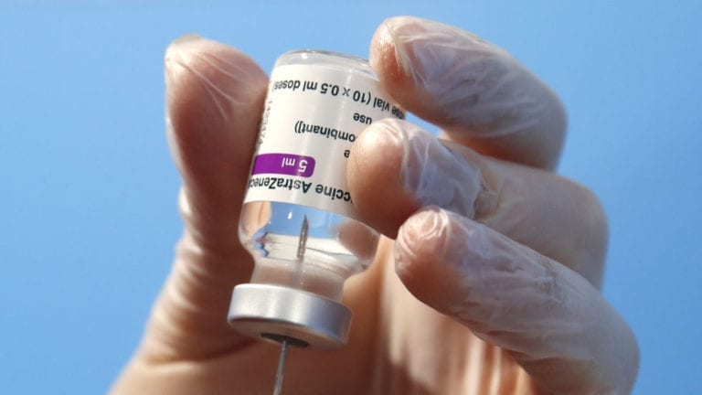 TRAPPES OPP: Våler og Åsnes kommuner får nå 100 ukentlige vaksinedoser fra AstraZeneca, og snart kan innbyggerne registrere seg i vaksinekø.