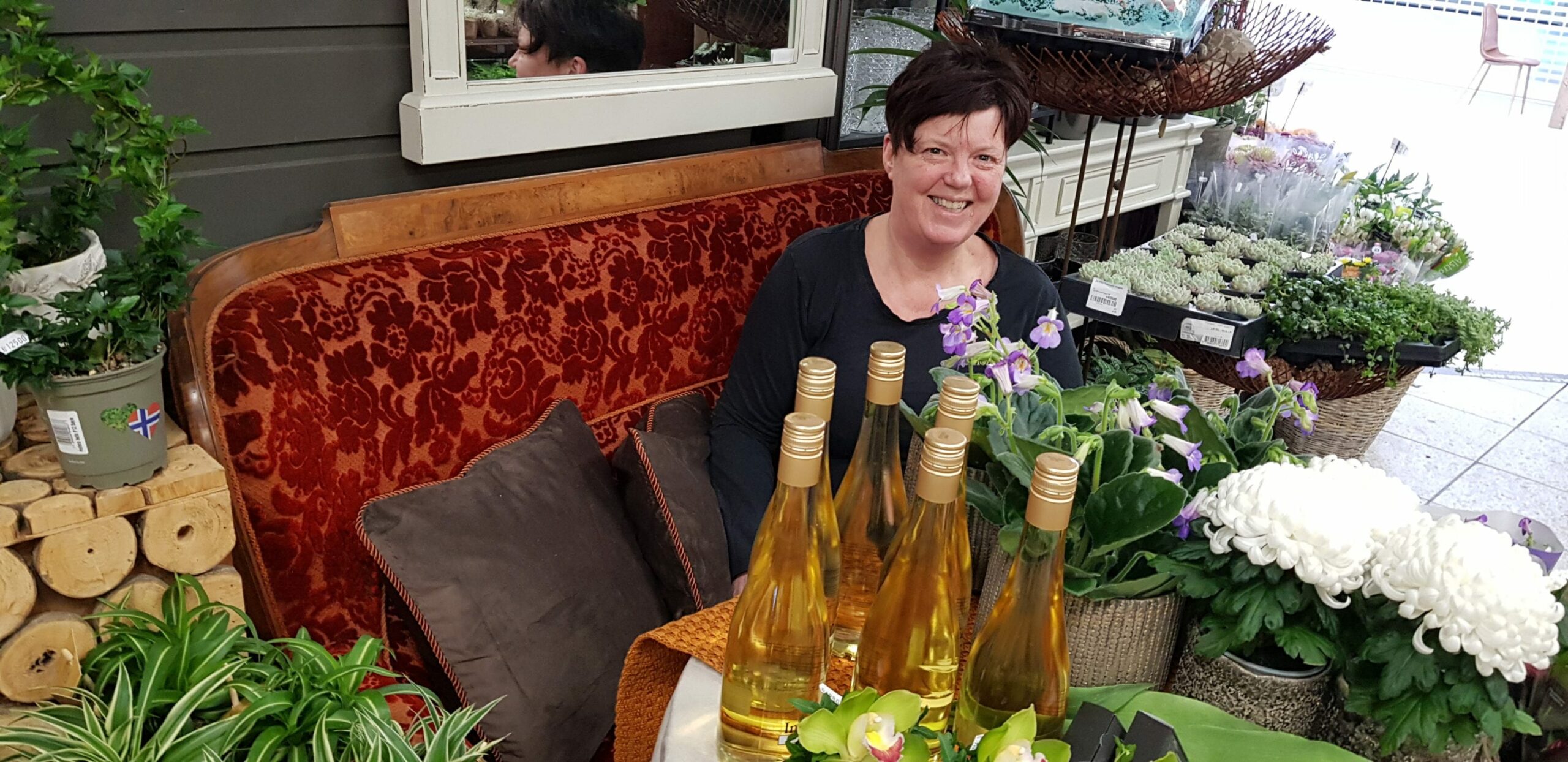 STOR BLOMSTERHELG: Siden 2004 har Heidi Frette Fredriksen drevet Sole Blomster. Før det var blomsterbutikken i familiens eie, og navnet stammer fra Sole Gartneri som drev butikken først. Nå er Heidi og de ansatte klare for storinnrykk.