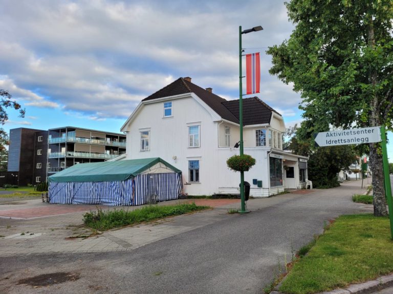 NY EIER: Det er Tore Andreas Gundersen som har kjøpt det gamle Noggar'n bygget i Flisa sentrum. Han håper å få til mer næringsvirksomhet i bygget.
