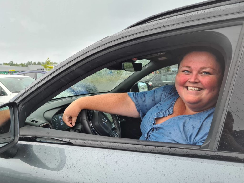 POSITIV TIL BILTREFF: Ordfører Kari Heggelund er positiv til at det arrangeres biltreff på Flisa, men det forventes at regler følges og at det ryddes opp etter endt treff.