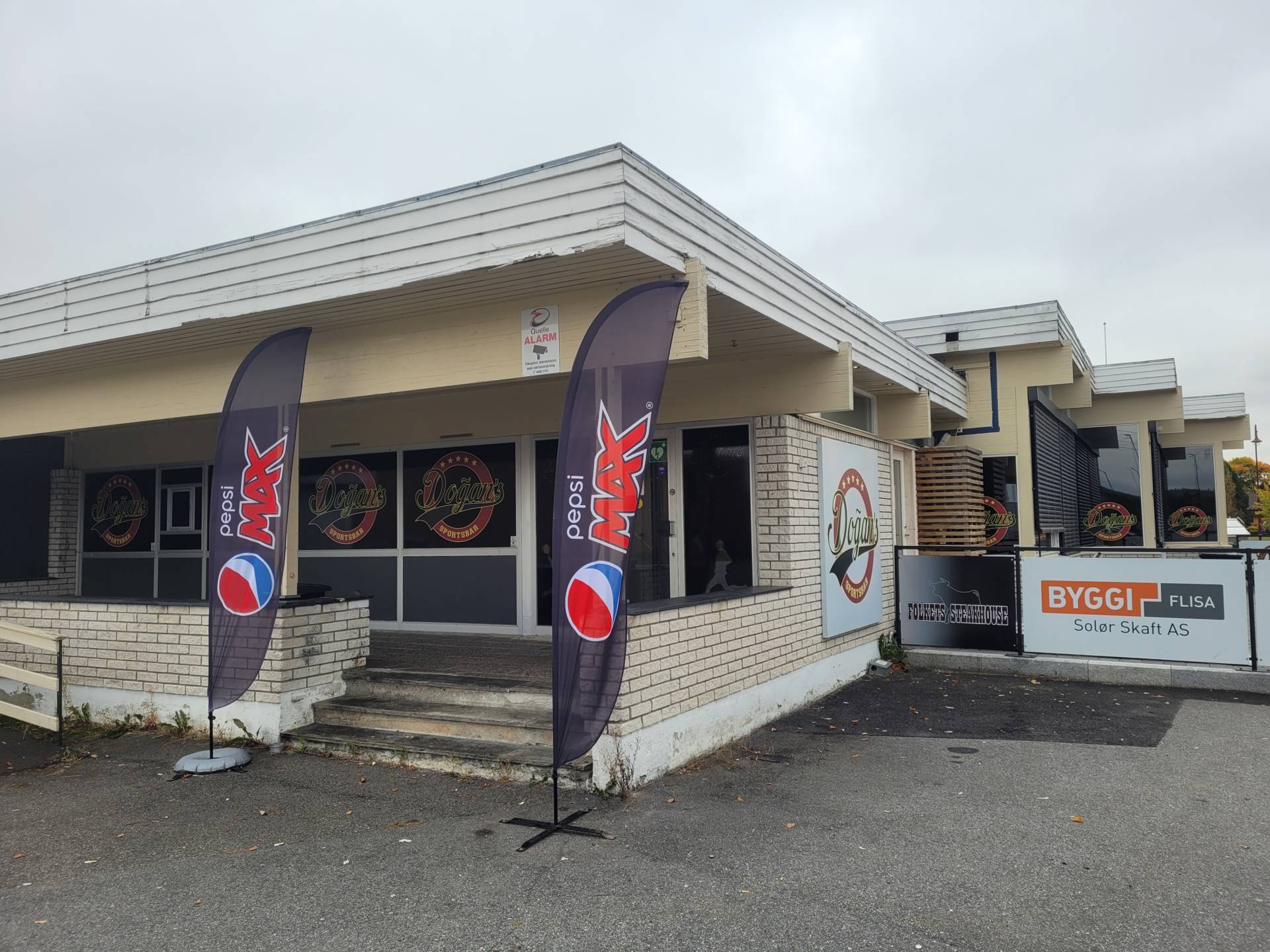 NYE COVIDMIDLER: Åsnes nærings- og utviklingsfond har behandlet en ny runde søknader for omsetningssvikt som følge av korona, og fordelt 550.000 kroner fra det offentlige. Dogan's Sportsbar fikk mest denne runden.
