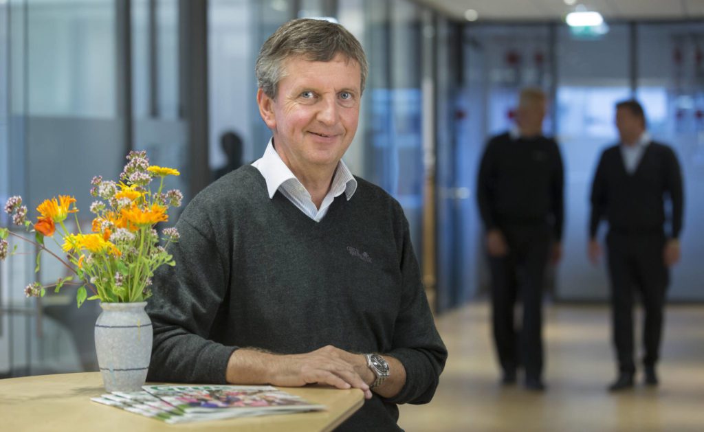 ØKER RENTA: Nå blir det dyrere å ha lån i Grue Sparebank. Banksjef Hans Petter Gjeterud forteller at endringen er varslet, og at krisetiltak som lav rente blir overflødig.