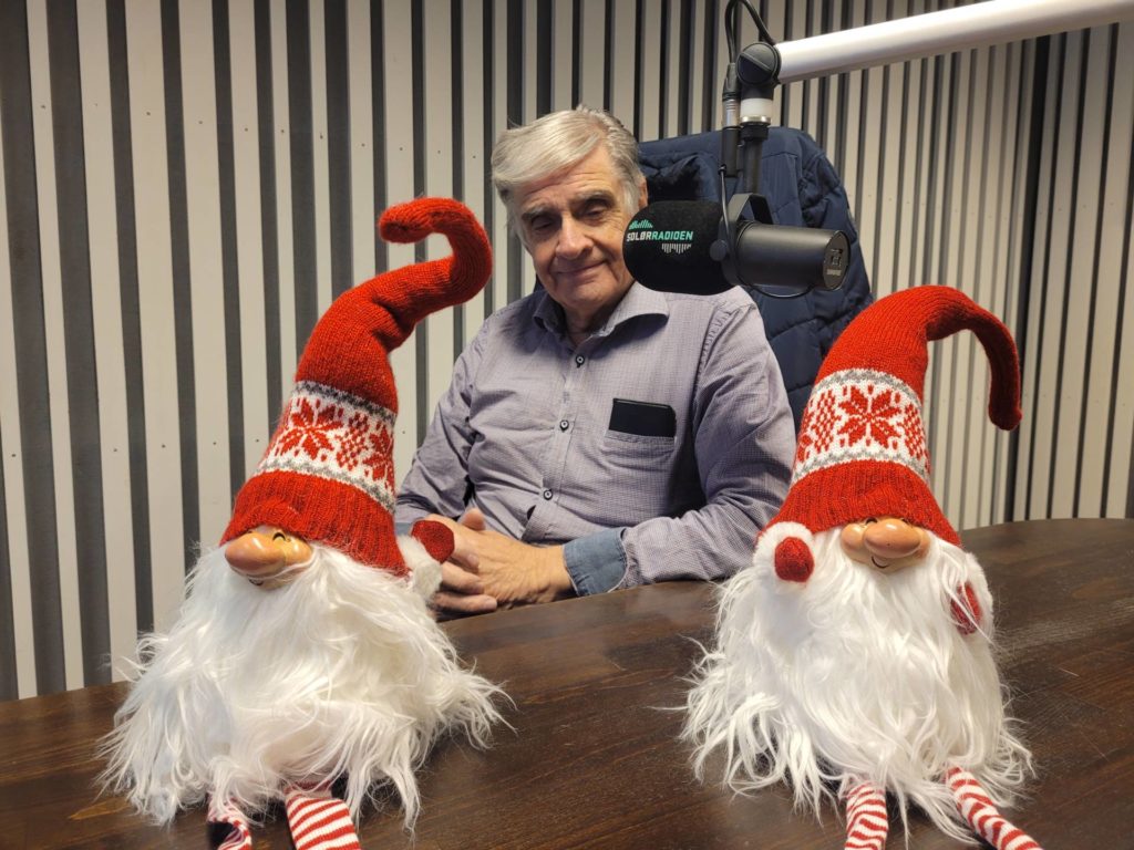 SIKRER JULESTEMNINGEN: God jul Solør er på lufta julaften for 26. gang med Knut Lilleåsen i studio. Det sikrer julestemningen for mange.
