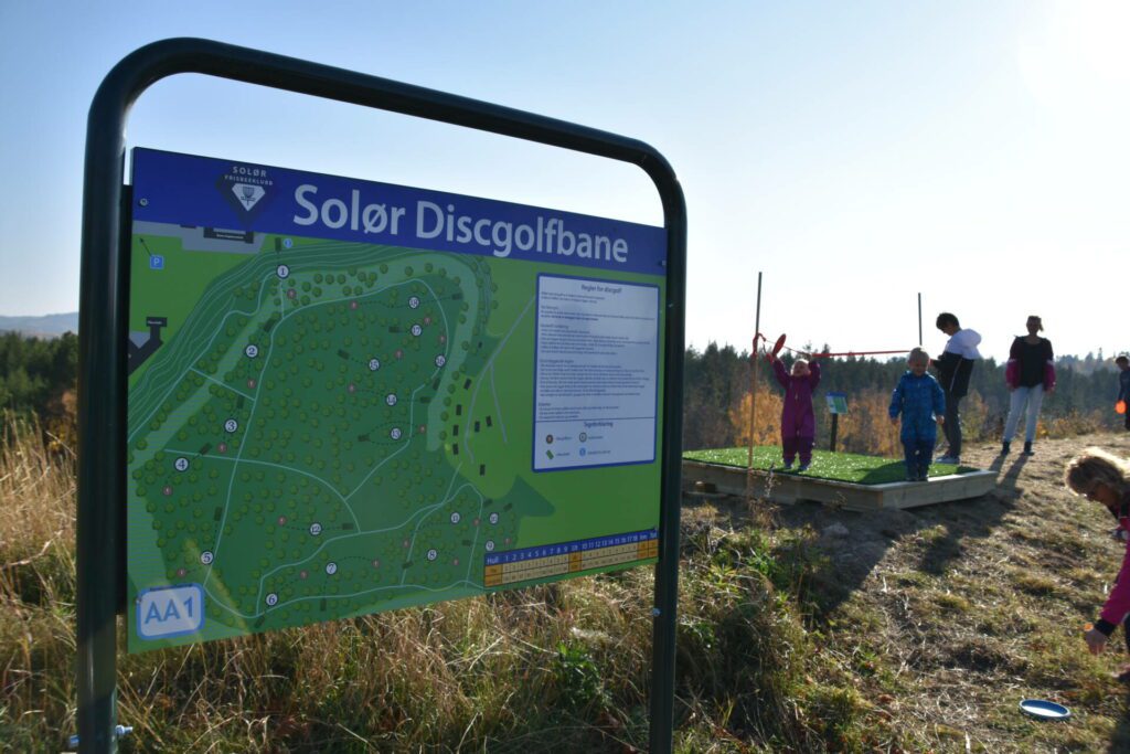 FÅR STØTTE: Takket være støtte fra Statskog kan Solør frisbeeklubb nå rydde kratt mer effektivt på Myrmoen.