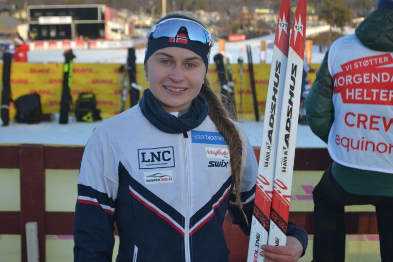 FÅR STIPEND: Hanna Midtsundstad fra Våler er én av tre solunger som får idrettstipend fra Klubben. Her fra NM i kombinert på Beitostølen i slutten av november. Foto: Pål-Erik Berntsen.