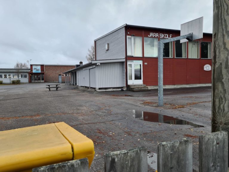 SENDES HJEM: Jara skole er én av Solør-skolene som nå berøres når 4. til 10. trinn får hjemmeundervisning i Åsnes og Våler fra fredag.
