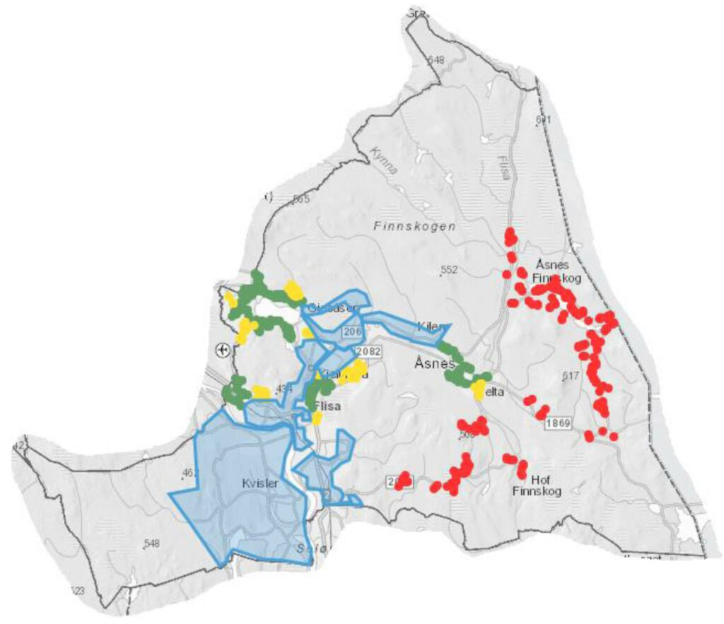 BYGGES NÅ: Dette kartet viser den planlagte utbyggingen i Åsnes i 2022. Blå områder har alt bredbånd. Grønne får fiber, gule vurderes som fiber mens røde områder får mobilt bredbånd.