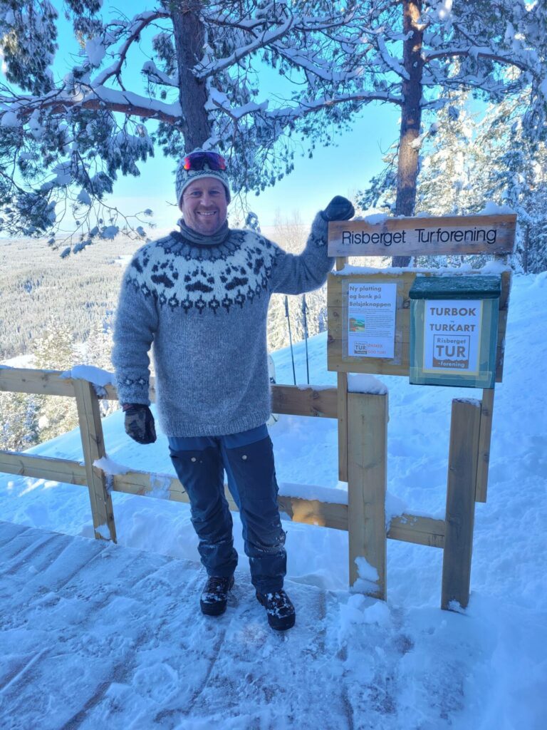 BOK: På Bølsjøknappen er det mulig å skrive seg inn i turboka. Det har Ole Marius Rundberget gjort mange ganger.