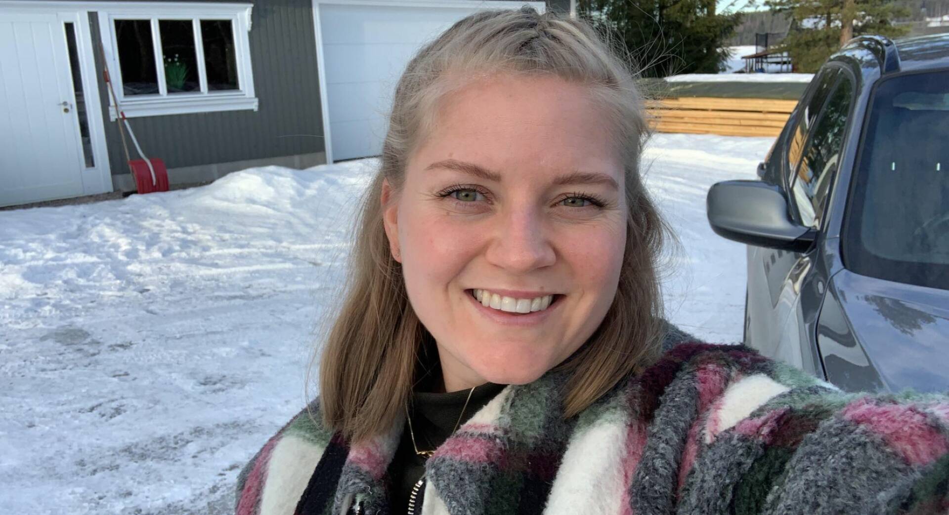 VANT GAVEKORT: Gjennom nissejakten på Flisa i desember vant Caroline Lilleberg hovedpremien. Nemlig et gavekort på 1.000 kroner fra Kiwi Flisa.