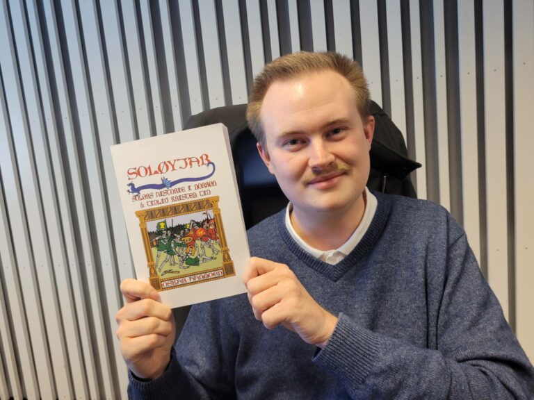 260 SIDER: Historiker Oskar Aanmoen (26) har skrevet boka om Solørs historie. Den inneholder blant annet utrolige historier om drager, gjespende katter og flaggermusblod.
