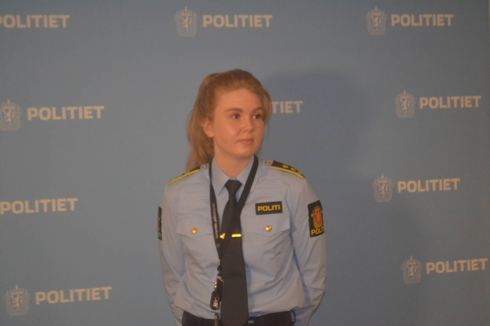 ORIENTERTE PRESSEN: Politiadvokat Anja Ruud orienterte pressen tirsdag formiddag om drapssaken i Namnå. Foto: Pål-Erik Berntsen.