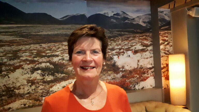 ARRANGERER FAGDAG: Finnskogmat inviterer til fagdag om grønnsaksproduksjon på Svullrya tirsdag. Merete Furuberg håper mange lar seg friste til å starte med produksjon.