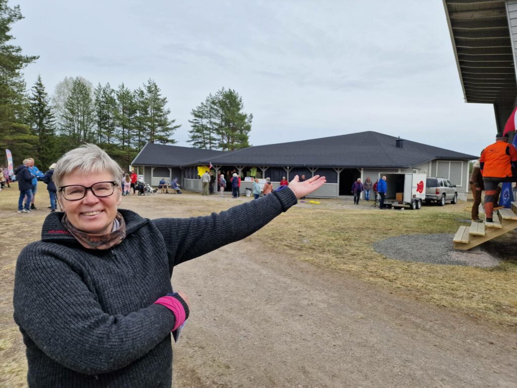 MEGET FORNØYD: Lena Jørgensen er veldig fornøyd med hvordan paviljongen har blitt etter restaureringen.