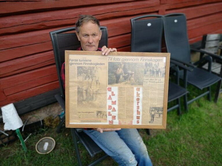 FØRST UT: Normann Olsen og kona la ut på Finnskogleden allerede to år før den ble tatt i bruk for alvor. Her noen minner fra lokalavisene den gangen.