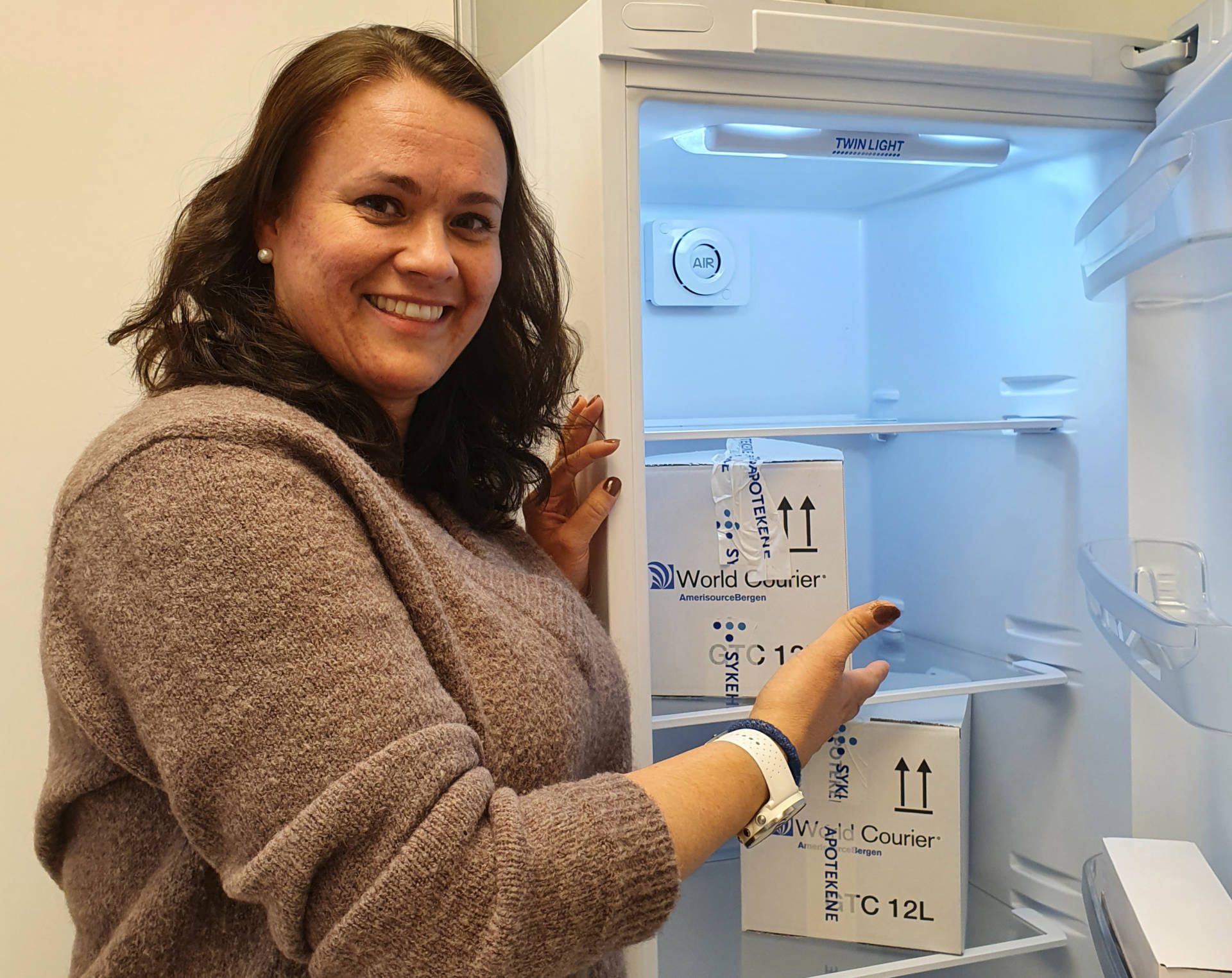 KLART FOR DROP-IN: Vaksinekoordinator i Våler og Åsnes, Line Engebretsen, anbefaler utsatte befokningsgrupper å ta oppfriskningsdose av vaksinen. I Åsnes blir det drop-in på onsdager, og i Våler på torsdager.