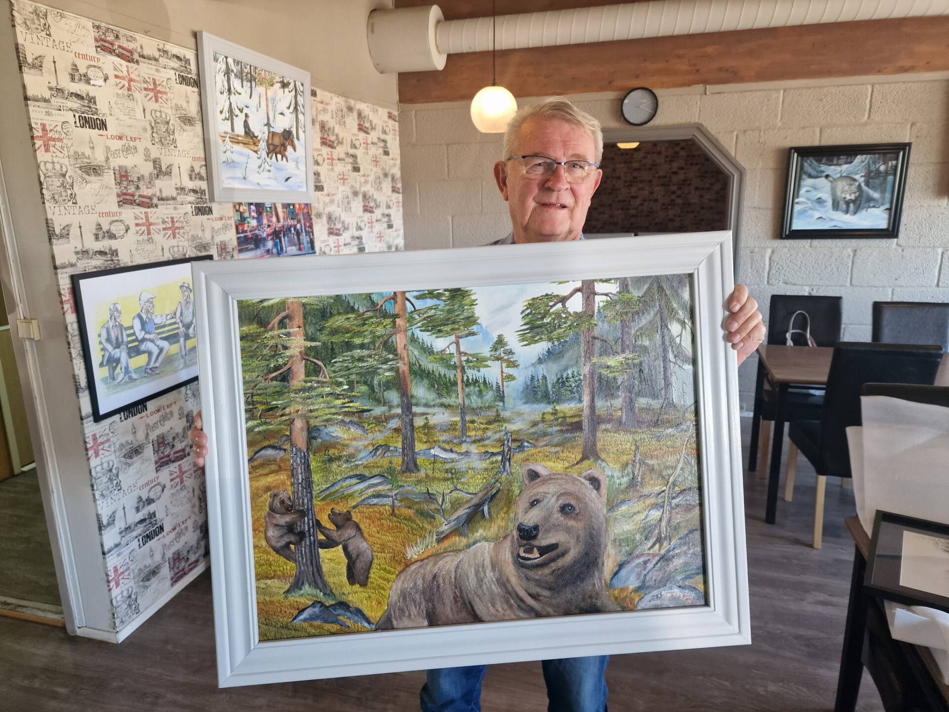 STORE FORMAT: Maleriene til Bjørn Nordby er både store og små. Dette maleriet er av det litt større formatet.