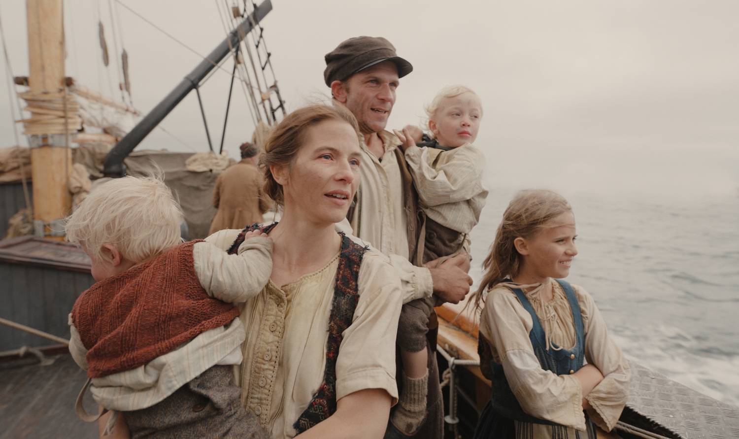 UNIKT TILBUD: Alle over 65 år har mulighet til å se førpremieren på «Utvandrerne» helt gratis fredag. Foto: Filmweb.no.