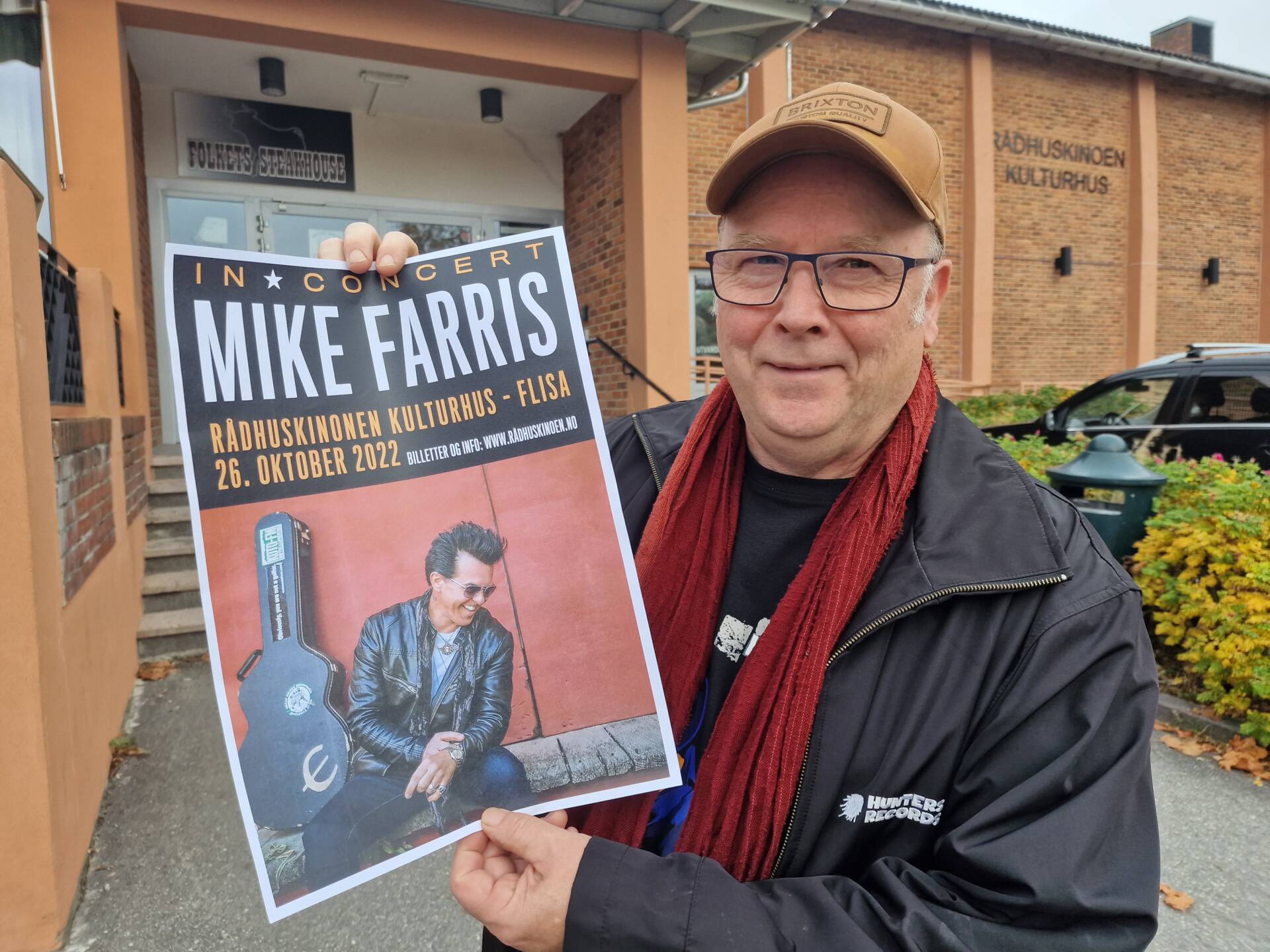 TIL FLISA: Mike Farris spiller i Rådhuskinoen onsdag 26. oktober. Initiativtaker Arnfinn Tørrisen håper mange tar turen for å høre på.