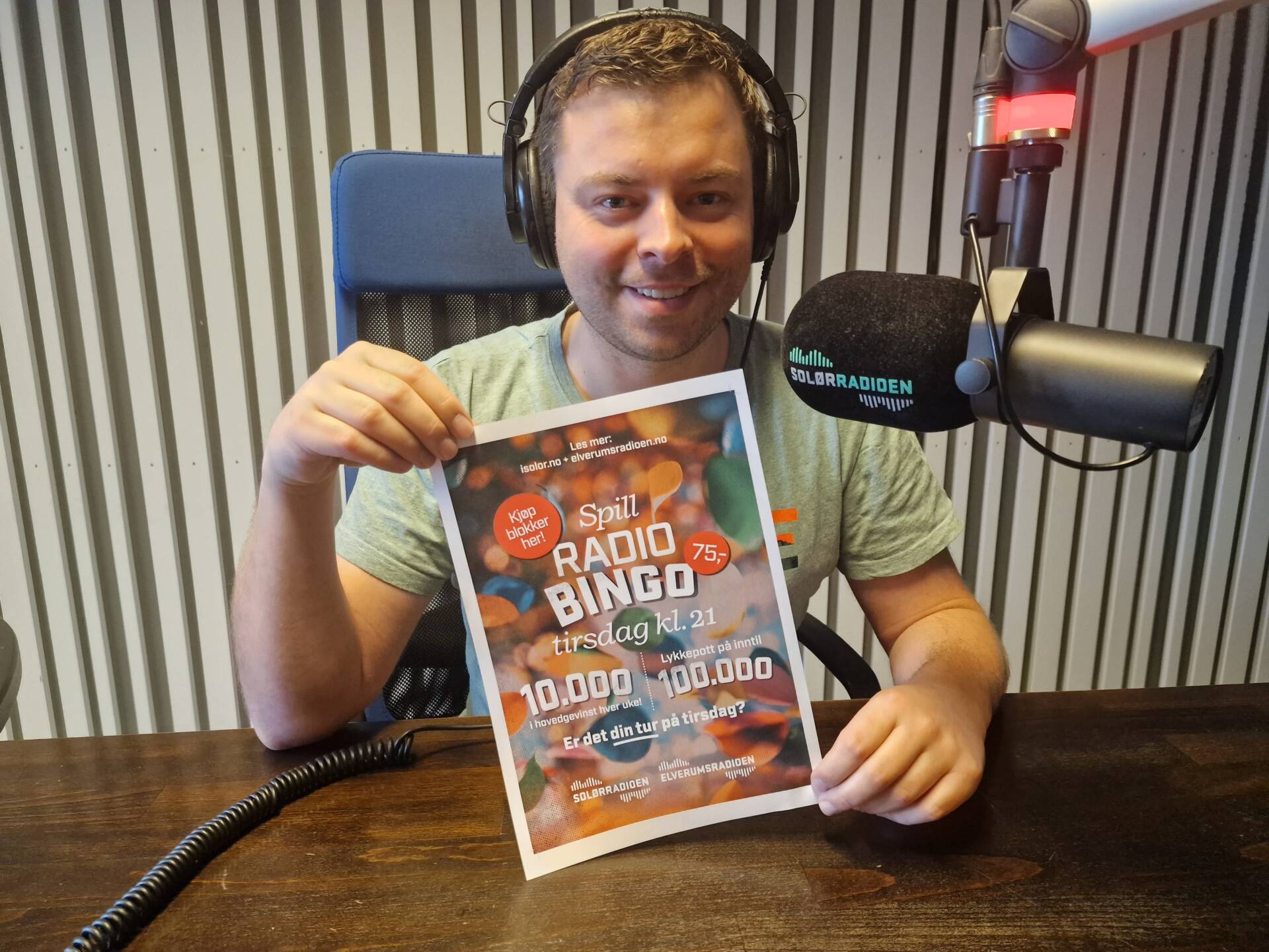 GJØR ENDRINGER: Nå økes premiene i radiobingoen til SolørRadioen og ElverumsRadioen. Bjørn-Martin Brandett gleder seg til å dele ut mer penger hver tirsdagskveld.
