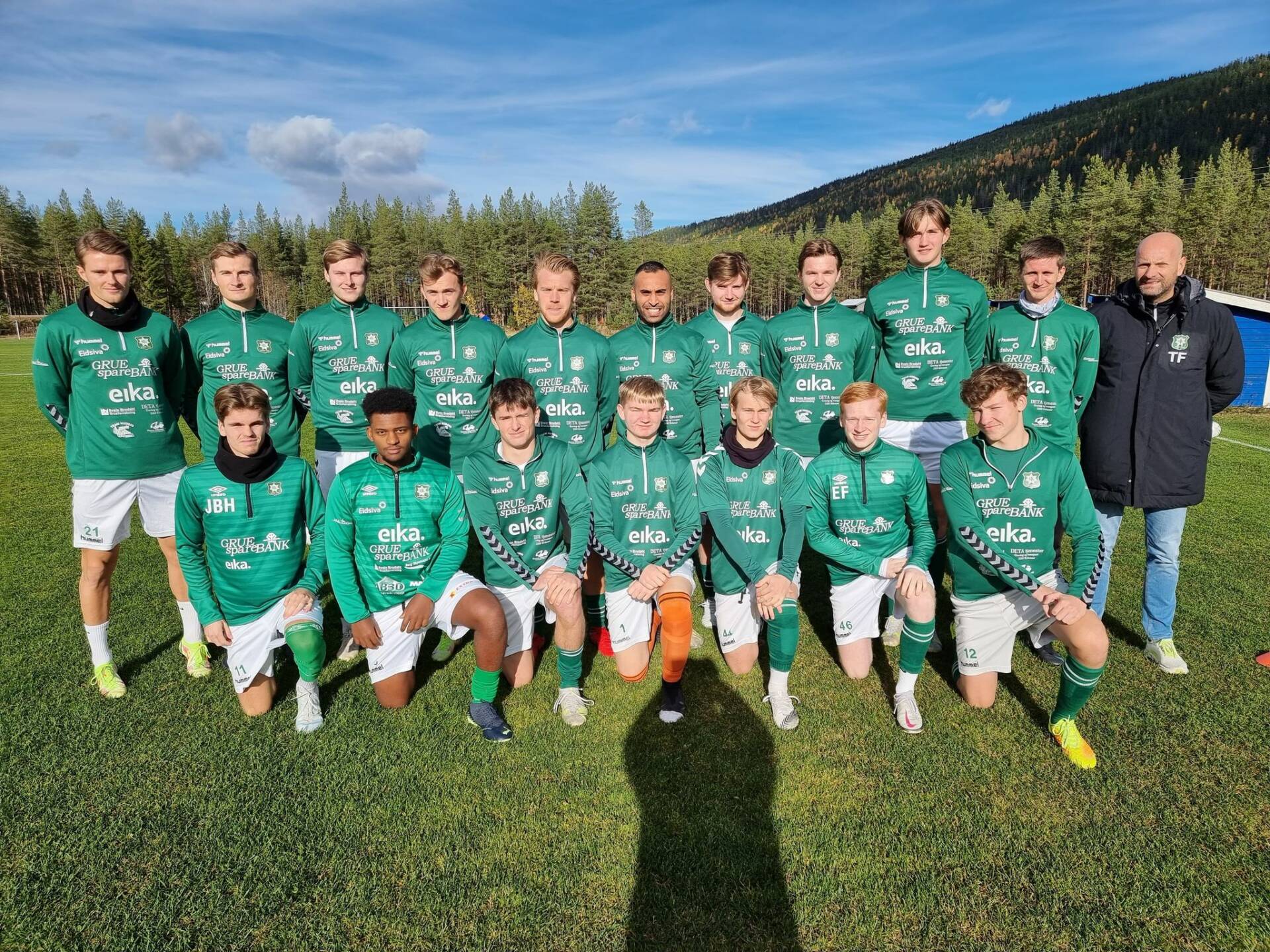 RYKKER OPP: Grue har vunnet 15 av 15 kamper så langt i år, og er klare for 5. divisjon. Lørdag spilles opprykkskampen hjemme på Grue stadion. Foto: Gjermund Holt.