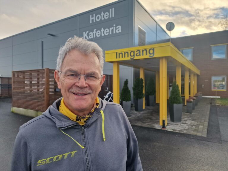 JUBILERER: I år er det 40 år siden Solør MC Klubb ble etablert. Roy Øwre var med på å etablere klubben, og er leder for Solør MC Klubb også i jubileumsåret. Nå blir det feiring ved Vålerbanen hotell.