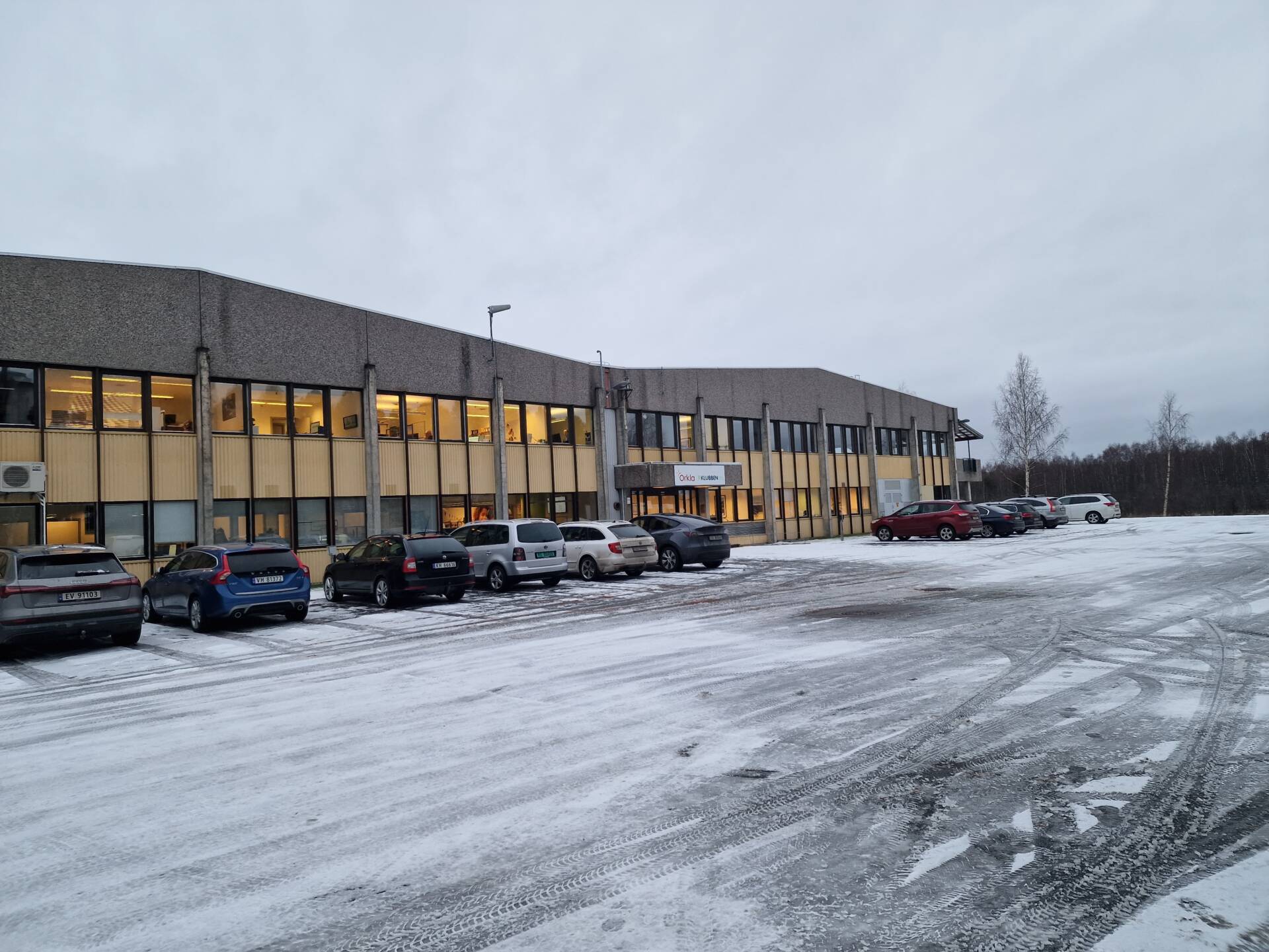 TO LEIETAKERE: Orkla-bygget huser Orklas egen produksjon samt en utleiedel til Klubben AS. Arkivfoto.