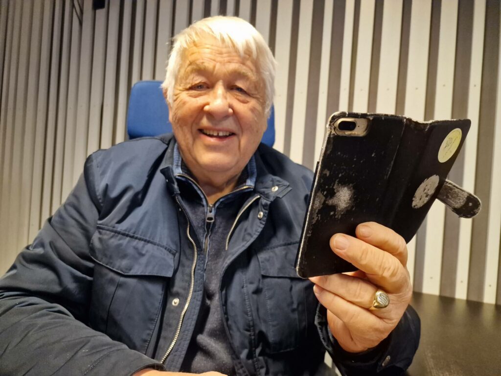 VIL HA FOLK MED: Helge Husom er leder i Åsnes Pensjonistforening, og håper snarlig å kunne starte nye datakurs i Åsnes.
