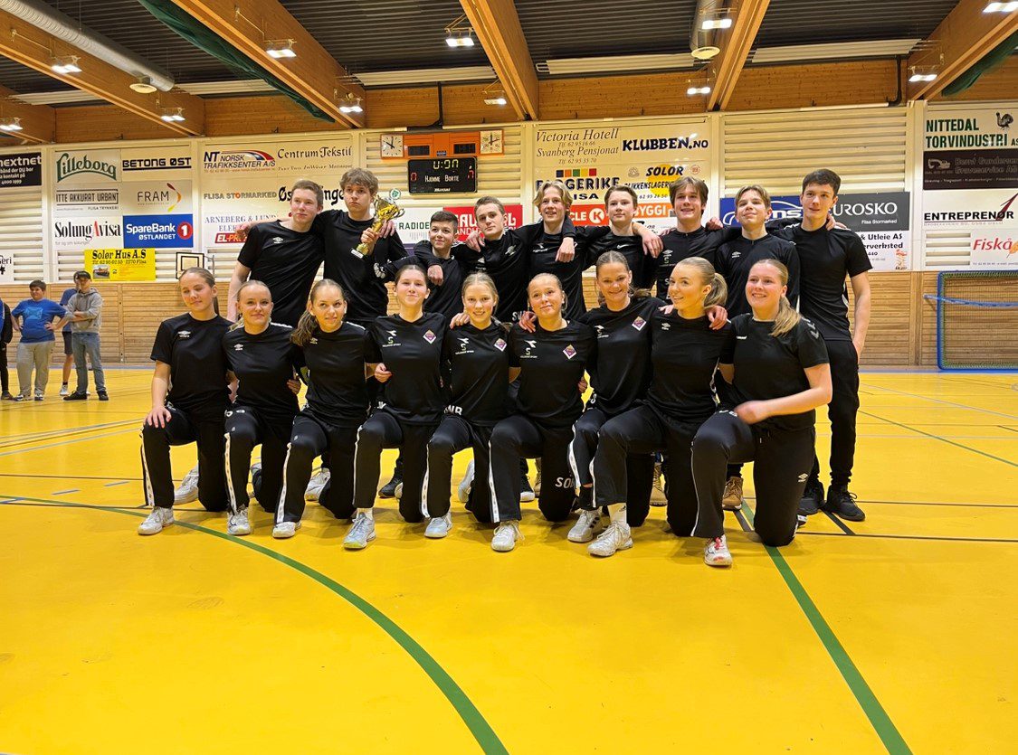 SLO AV MED SEIEREN: Laget fra Våler endte med å vinne denne dagen. Foto: Privat