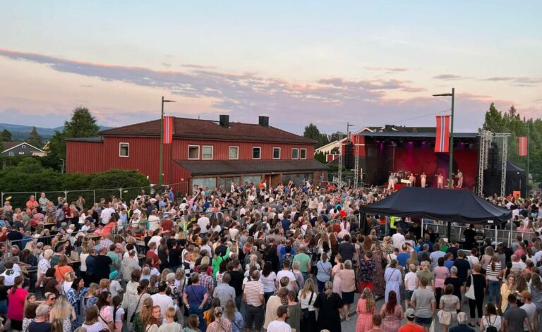 SAMMA TID, SAMMA PLASS: SolørMart'n starter alltid siste torsdag i juni. Arkivfoto: Glenn André Thomassen.