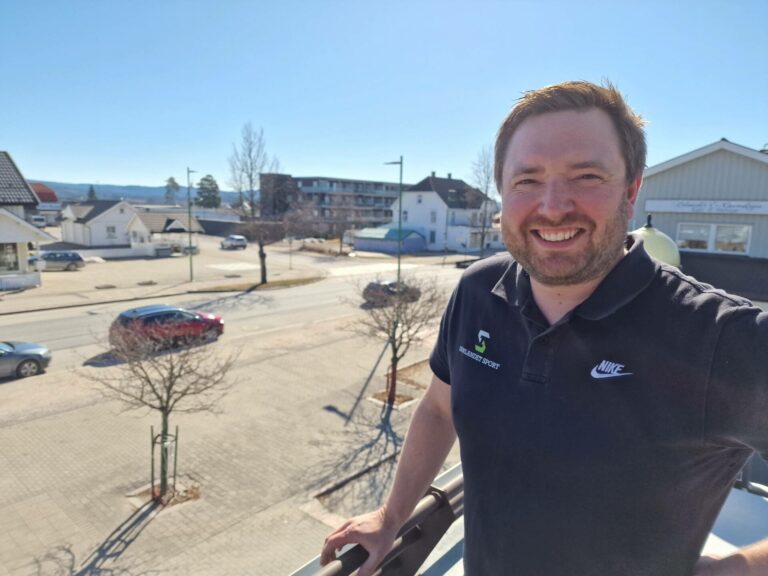 FORTSETTER: Jonas Gottenborg Larsen er gjenvalgt som styreleder i Handelssenteret Flisa.