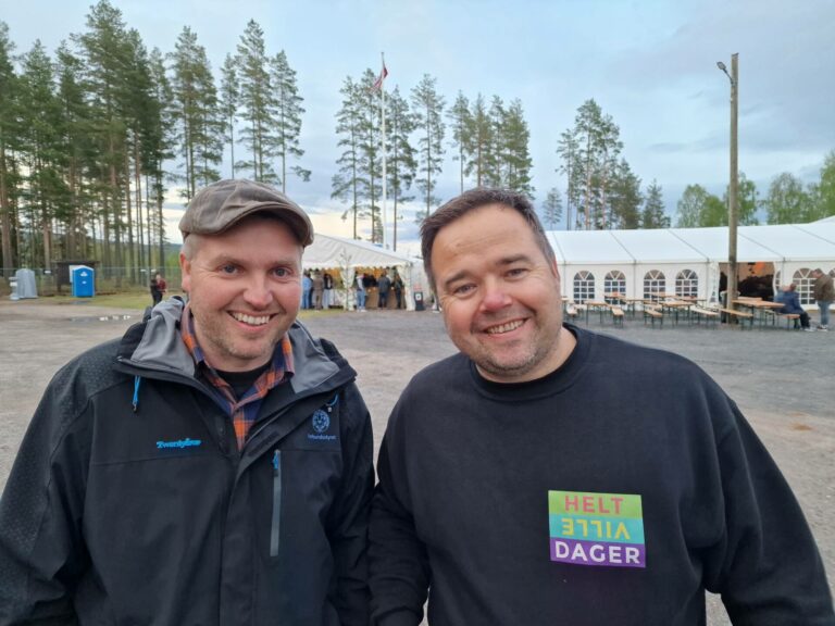RIGGER TIL: Knut Arne Gjems (til venstre) og Thor Arnstein Berg er blant dem som trekker i trådene for Helt Ville Dager i Gjesåsen. Nå er det snart klart igjen.
