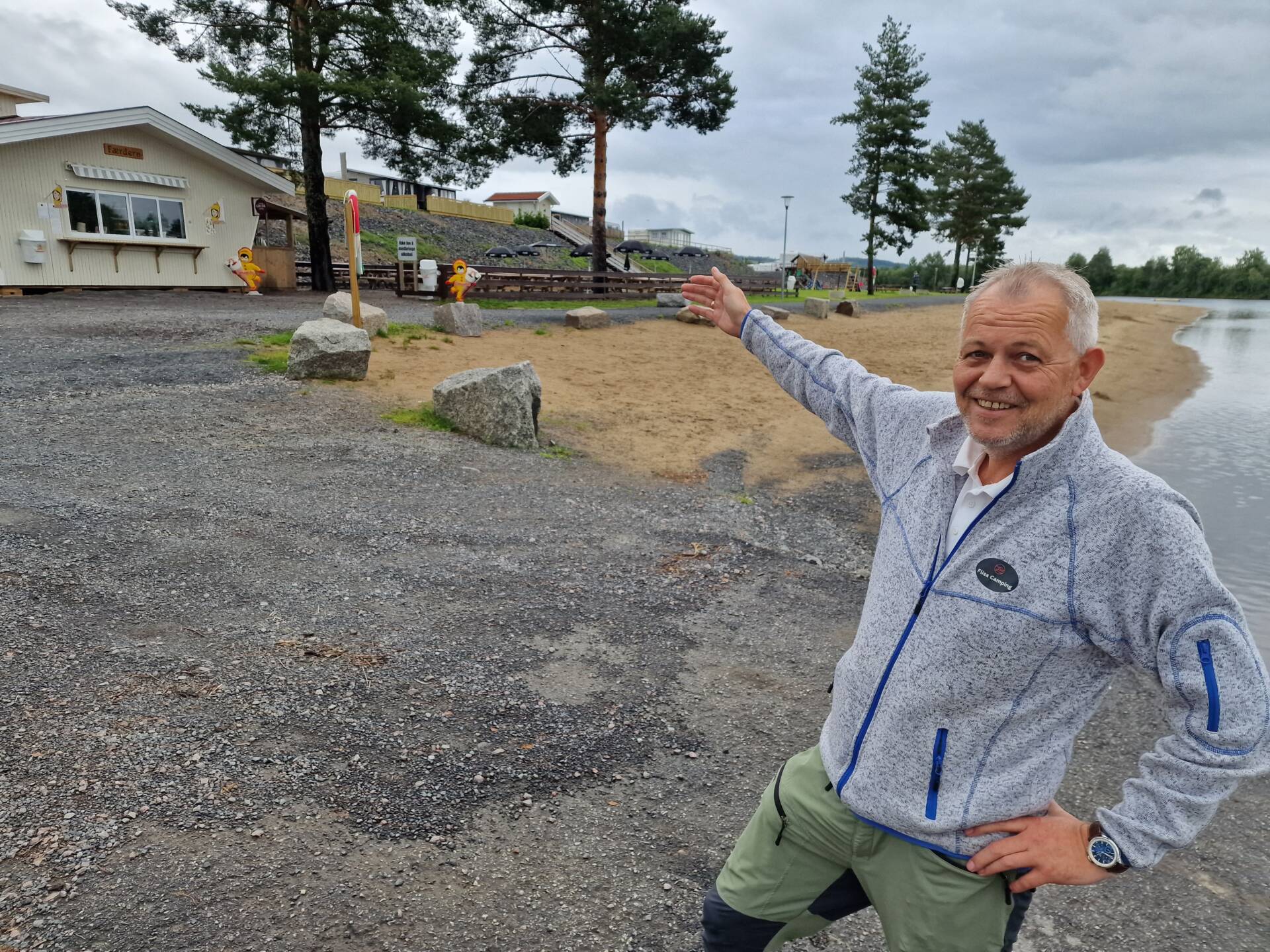 TAR I BRUK STRANDA: Færderfestivalen flyttes i år til strandområdet ved Flisa Camping. Oddgeir Frette håper på bra vær og godt oppmøte også denne gangen.