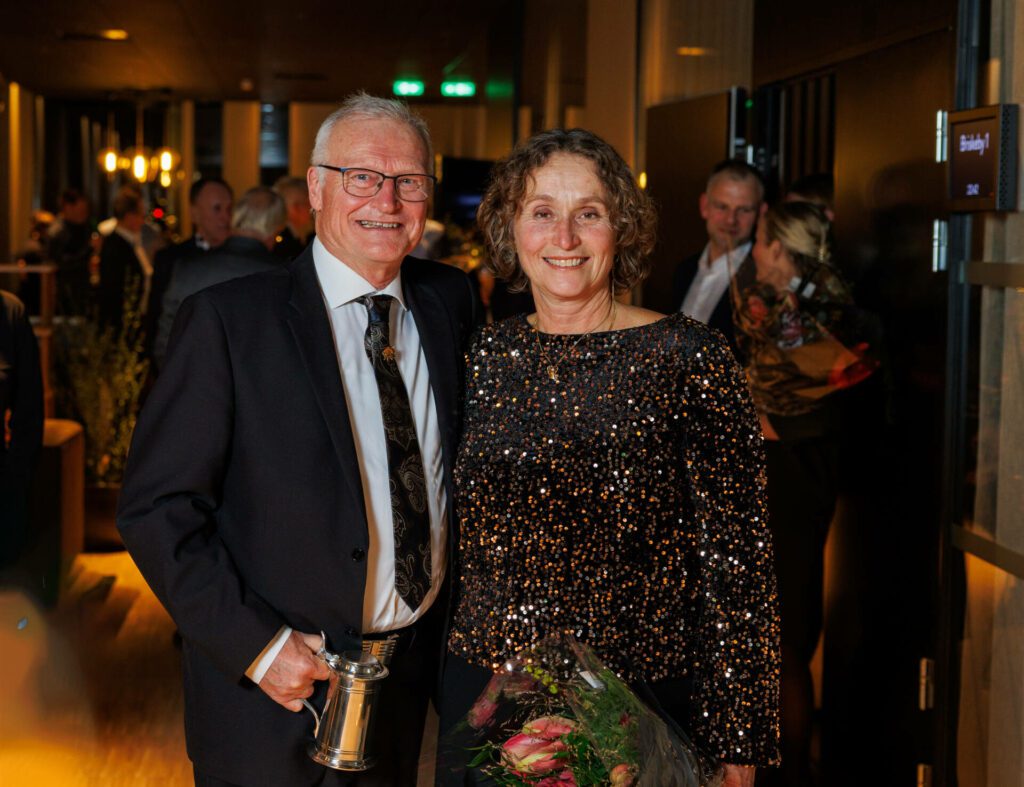 LANDSVIN-VINNERE: Jan og Tonje Botilsrud fra Grue er beste landsvin foredlingsbesetning for 10. år på rad. Foto: Morten Knudsen, Norsvin.