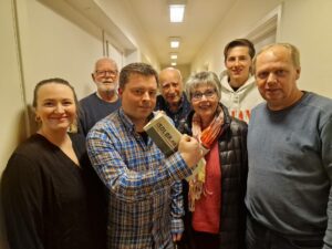 TRÅR TIL: iSolør.no blir nå en ordinær lokalavis for Våler, Åsnes og Grue. I teamet finner du blant annet Linn Hege Kolbu Sagen (fra venstre), Svein Sjølli, Bjørn-Martin Brandett, Hans-Didrik Bakke, Marianne Østmoen, Herman O. Larsen og Odd Erland Dalen.