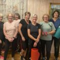 SOSIALT PÅ TRIM: Grethe Sormbråthen (fra venstre), Ann Christin Skjøthaug, Ragnhild Vingeng, Kari Knutsen, Anne Birgitte Magneshaugen, Heidi Gottenborg og Bjørg Gaarder var med på trim mandagen. Av den faste gjengen var det Heidi Marie Framvik, Pia K. Lund, Toril Sormbråten og Åse Smedstuen som ikke var tilstede denne kvelden.